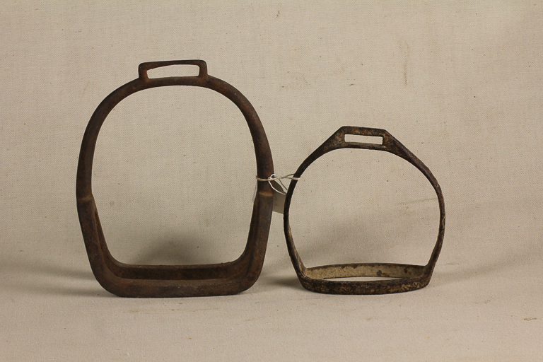 Staffe per il cavallo